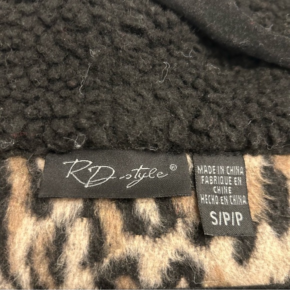 RD STYLE LEOPARD PRINT OVERCOAT WITH HOOD, POCKETS AND BUTTON FRONT SIZE SMALL - Picture 16 of 16